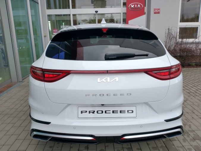 Kia ProCeed, 1,5T-GDi GTLINE MY24, barva bílá