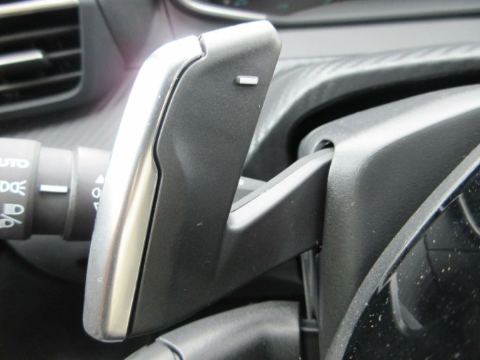 Peugeot 208, Peugeot 208 STYLE Hybrid 110 e-DCS6, barva černá