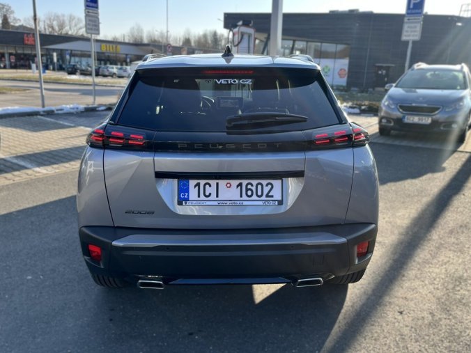 Peugeot 2008, Peugeot 2008 ALLURE PureTech 130k EAT8, barva šedá