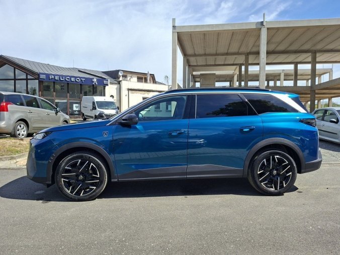 Peugeot 5008, Peugeot 5008 GT - SUMMER BLUE 145 e-DCS6, barva modrá
